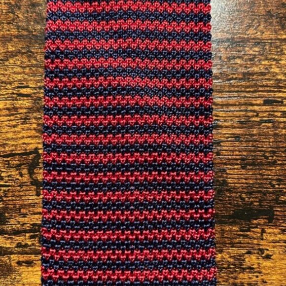 Brooks Brothers Knit Tie Striped Navy Blue Red 100% Silk NWT - Picture 2 of 3